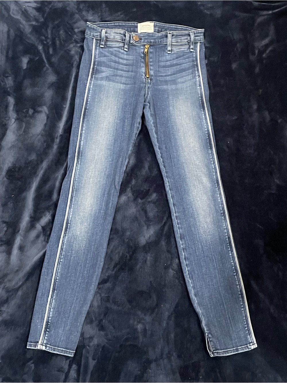 McGuire Los Angeles Light Wash Slim Jeans size 29